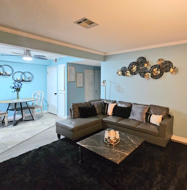 Foto del edificio - 1701 E Katie Ave