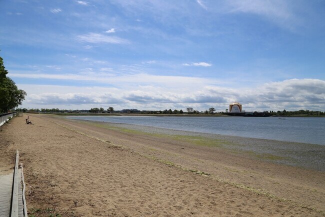 Foto del edificio - 26 Playstead Rd