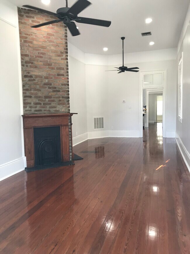 Living/Dining - 622 N Solomon St
