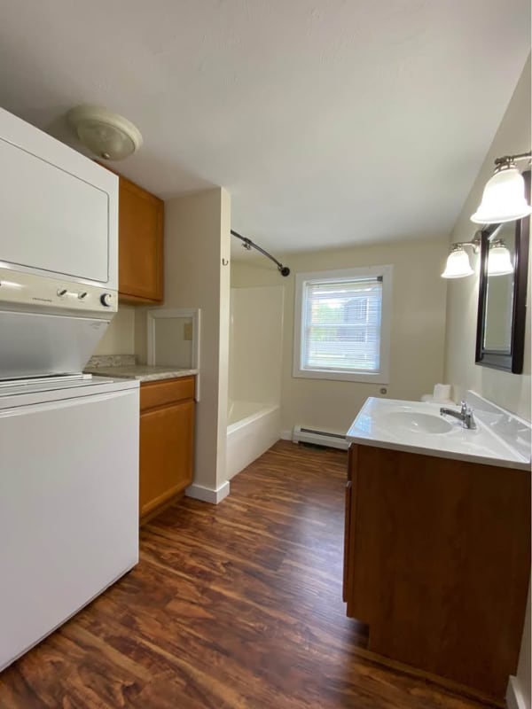 Building Photo - 49 Barnes Rd