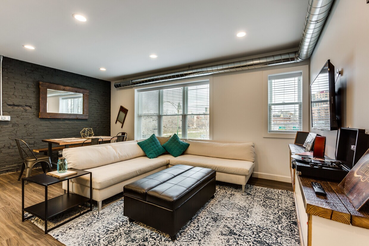 Foto principal - 1200 W Huron St