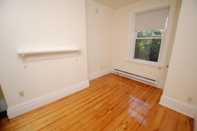 Building Photo - 507 Beacon St