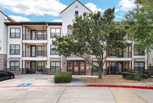 Foto del edificio - 923 Vance Jackson Rd