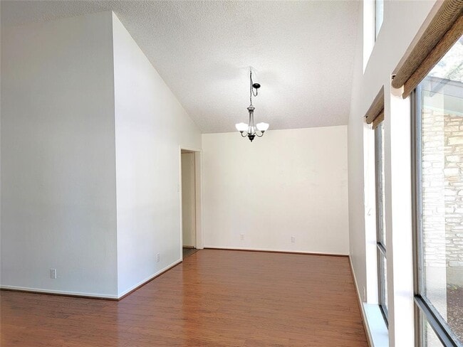 Building Photo - 10500 Mourning Dove Dr