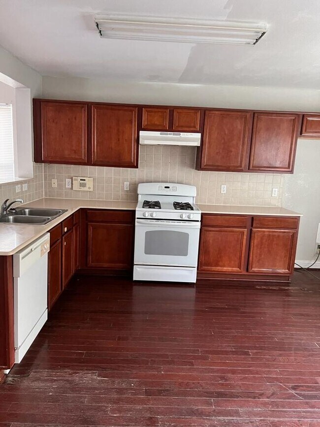 Foto del edificio - Great property in a GREAT COMMUNITY!!