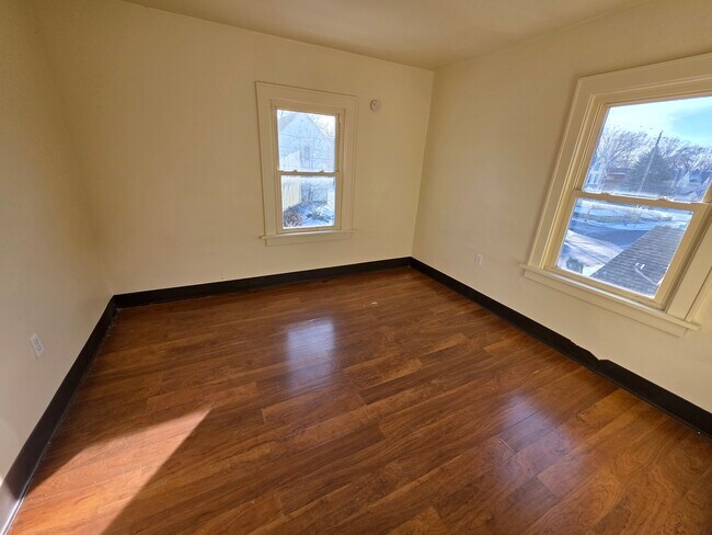 Building Photo - 823 Florida Ave