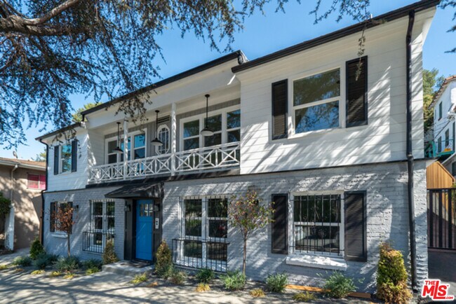 Building Photo - 3808 Los Feliz Blvd