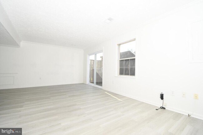 Foto del edificio - 8635 Union Pl