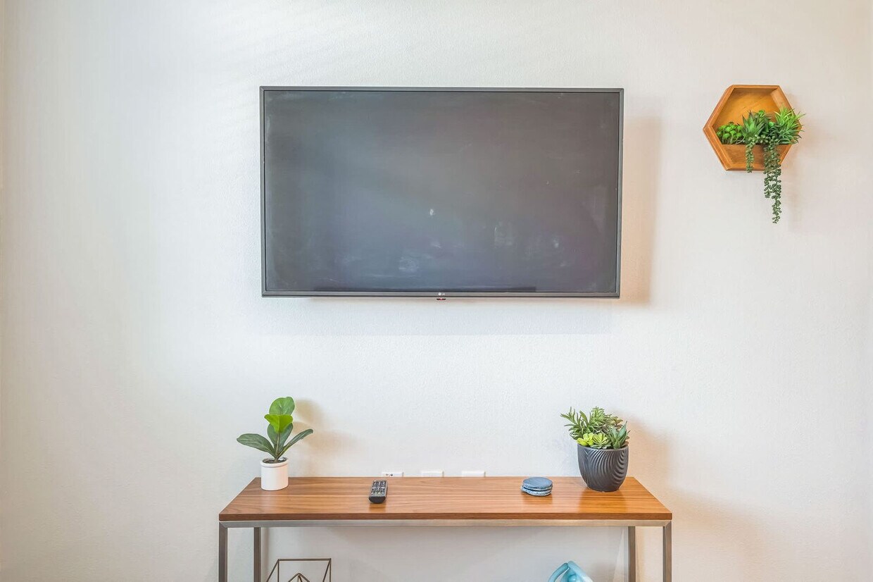 Foto principal - 1825 W Beacon St