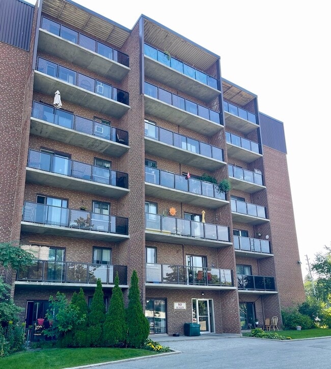 Building Photo - Highland Pines