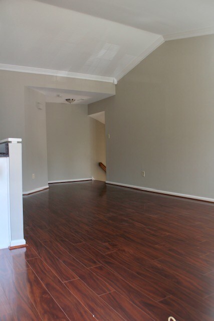 Building Photo - 2206 Beacon Hill Dr
