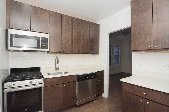 Foto del edificio - 2641.5 N Spaulding Ave