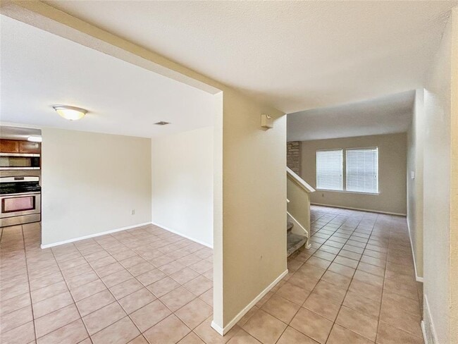 Building Photo - 12107 Tanglebriar Trail