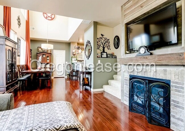 Building Photo - 1723 Praslin St
