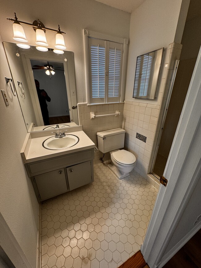 Building Photo - 5427 Shirlington Ave