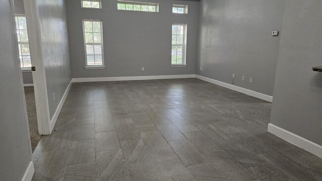 Building Photo - 110 SW 145th Dr