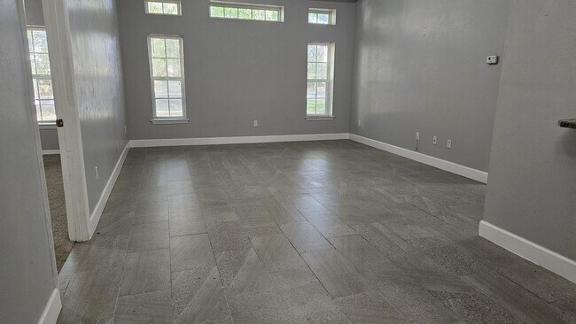 Foto del edificio - 110 SW 145th Dr