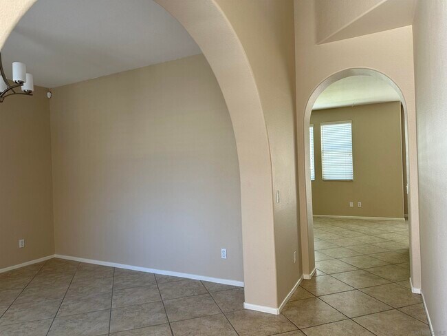 Building Photo - 2663 Table Rock Ave