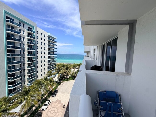 Foto del edificio - 9195 Collins Ave
