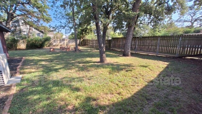 Building Photo - 201 Elm Ave