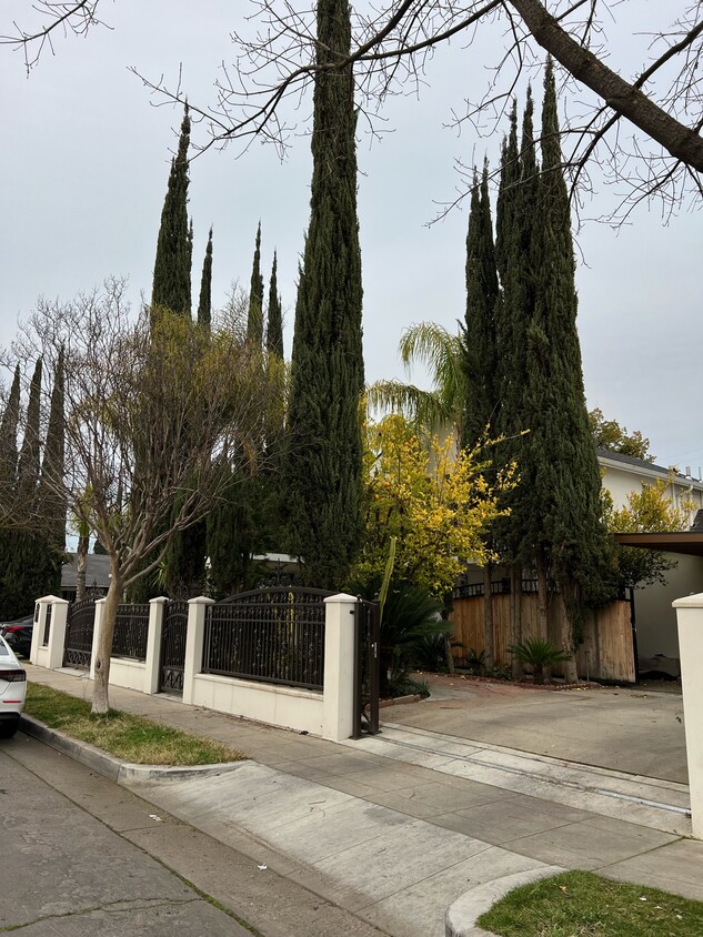 Foto principal - 1224 N Farris Ave
