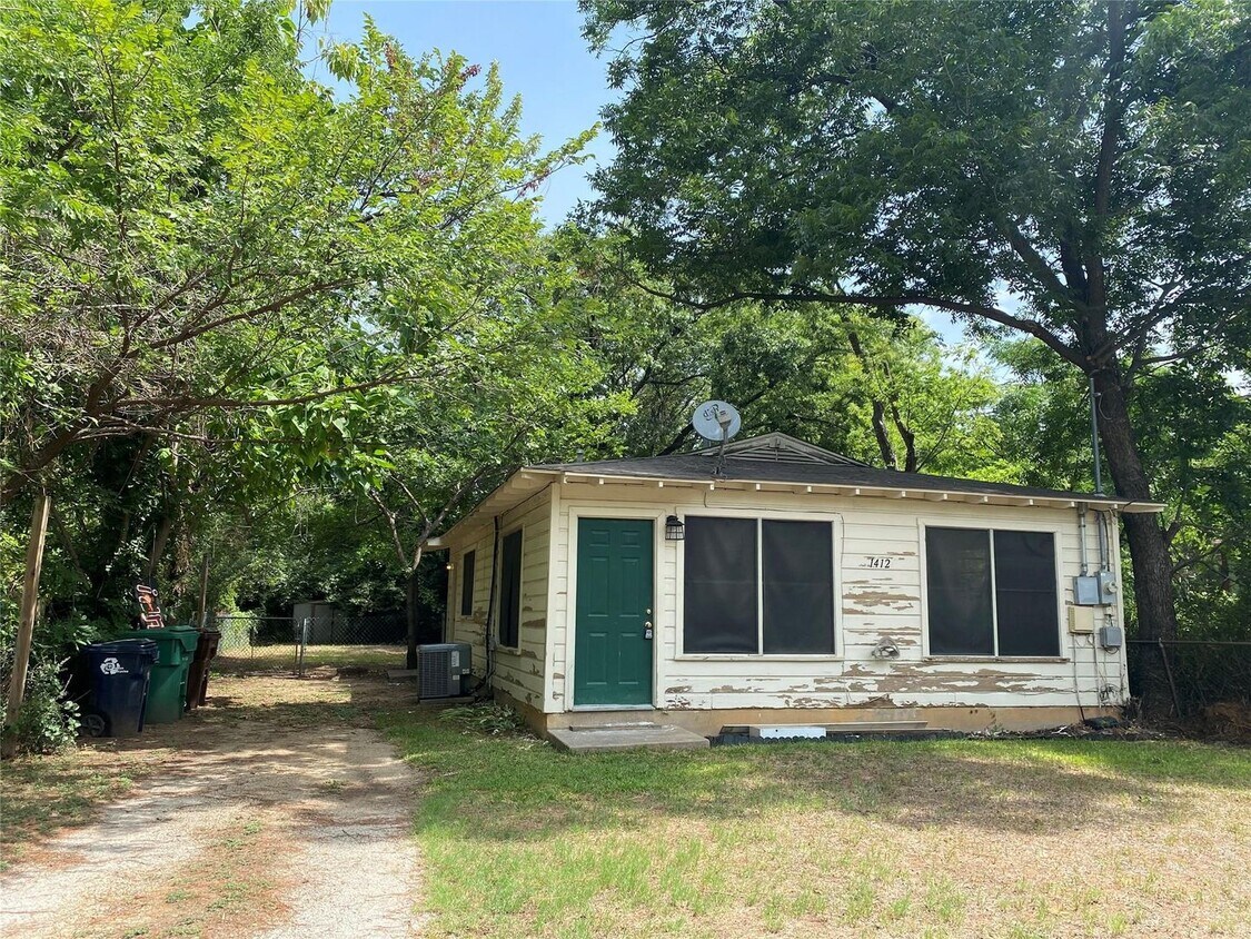 Photo - 1412 Oakwood Dr., Denton TX 76205
