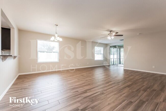 Foto del edificio - 3643 Ryegrass St