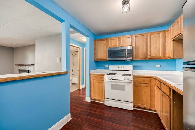 Building Photo - 9529 Minnick Ave