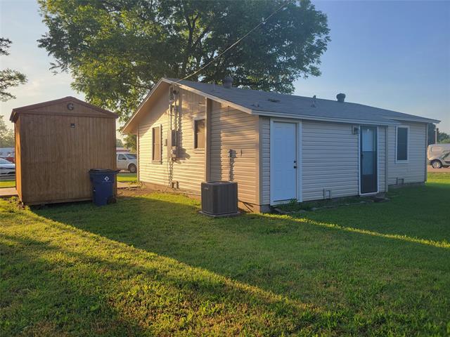 Building Photo - 119 N Main St