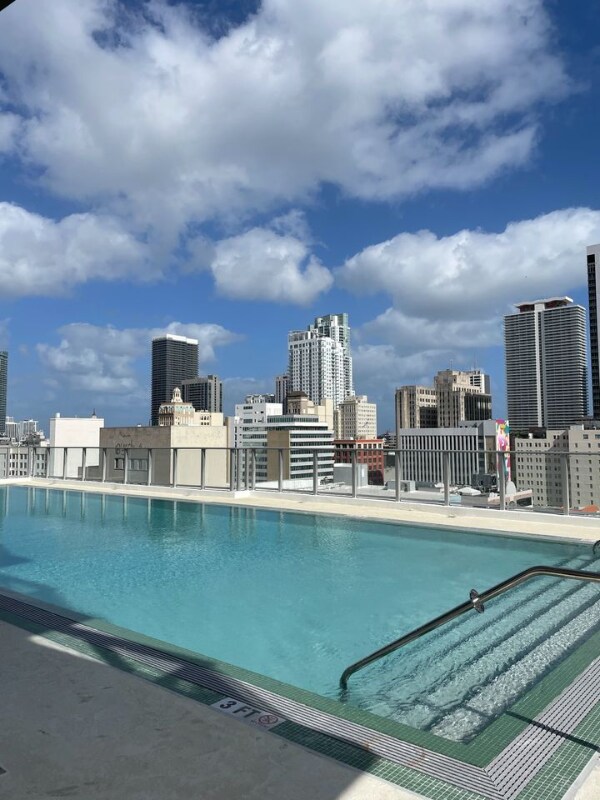 Foto del edificio - 32 SW 1st St