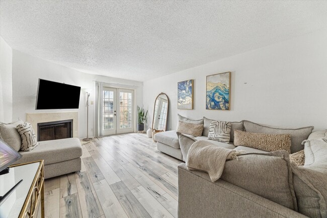 Foto del edificio - 11201 Lynbrook Dr