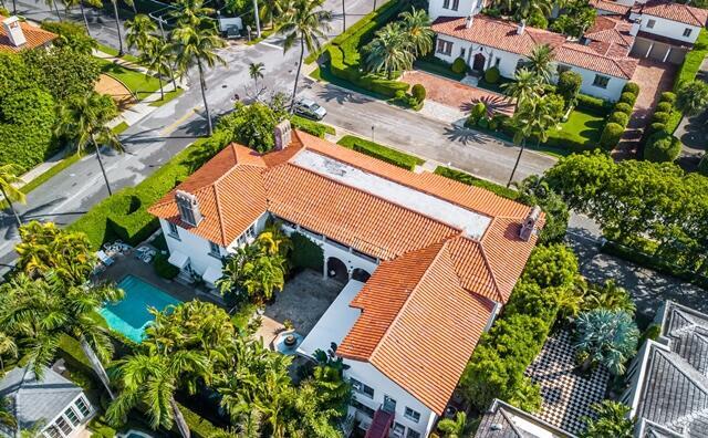 Foto del edificio - 80 Middle Rd