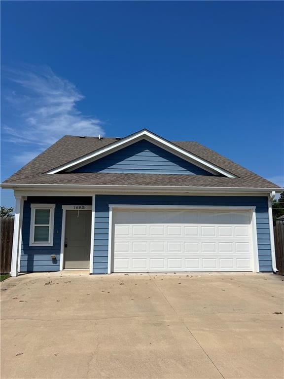 Building Photo - 1685 N Izard Ln