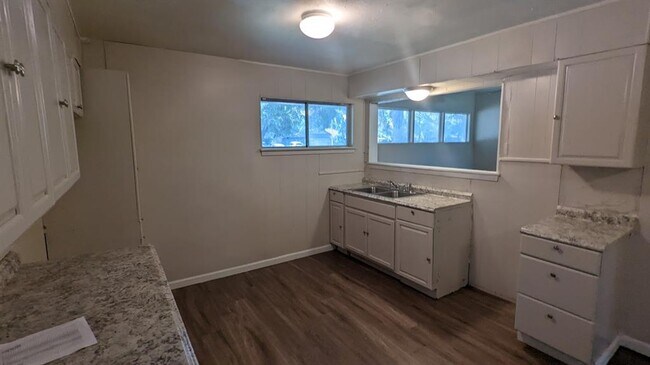 Foto del edificio - 10338 Homestead Rd
