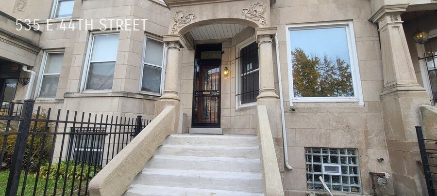 Building Photo - BEAUTIFUL 4 BED, GREY STONE ROW-HOUSE