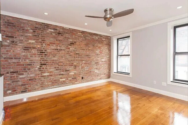 Foto del edificio - 336 East 18th Street