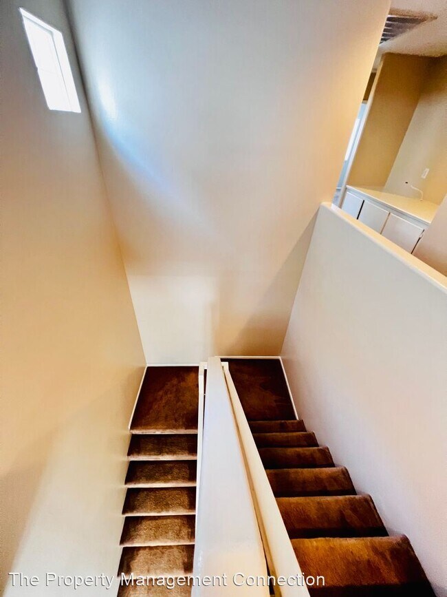 Foto del edificio - 4 br, 2.5 bath House - 17868 Hazelwood Court