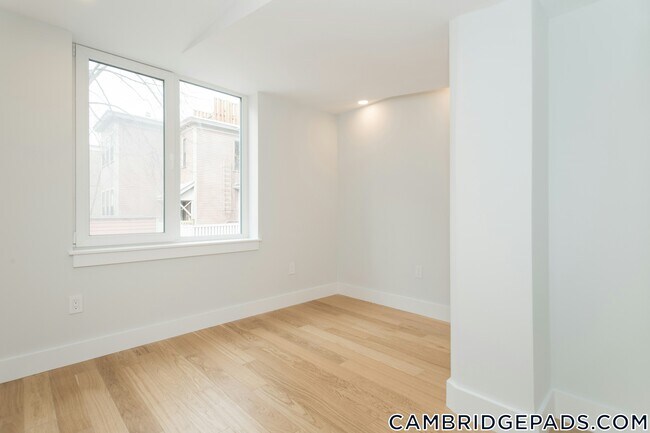 Foto del edificio - 334 Harvard St