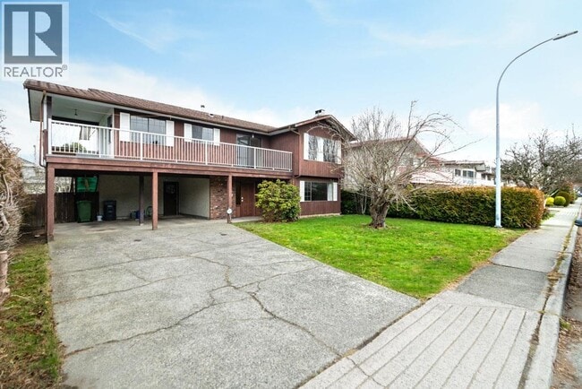 Building Photo - 8411 Rideau Dr