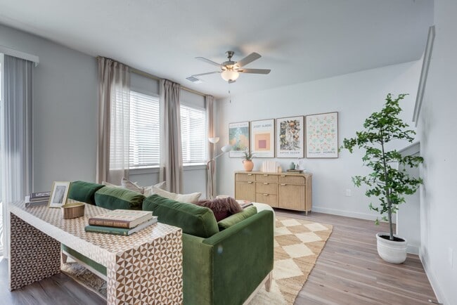 Building Photo - YardHomes® Juniper Pointe