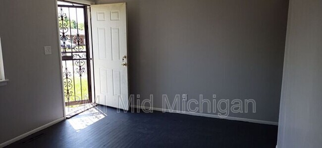 Foto del edificio - 2132 O’Brien Rd