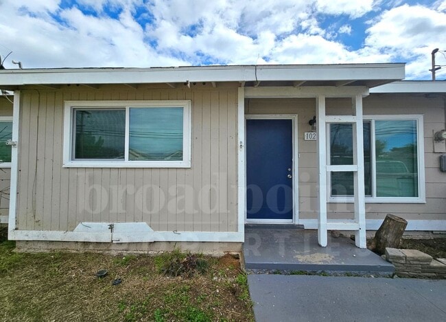 Building Photo - 1023 Capistrano Dr