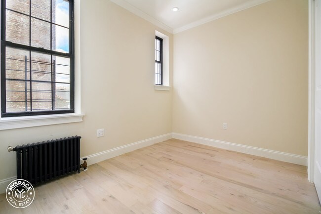 Building Photo - 920 Bushwick Ave