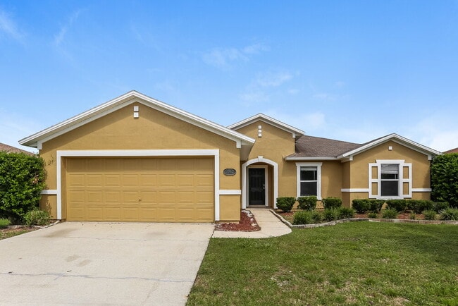 Building Photo - 2267 Brian Lakes Dr E