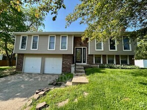 Building Photo - 1180 Standish Dr