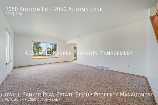 Building Photo - 2050 Autumn Ln