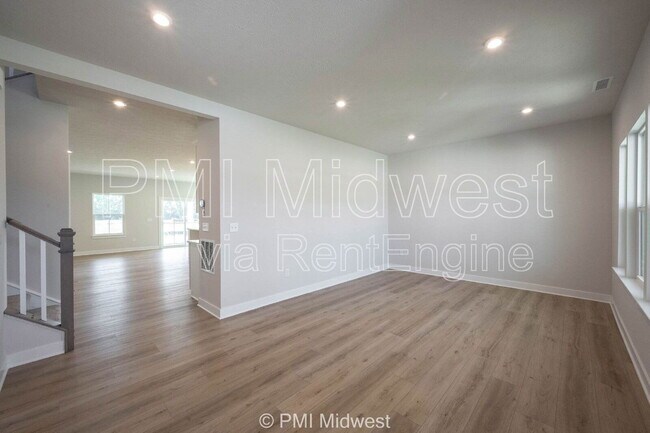 Foto del edificio - 581 Roosevelt St