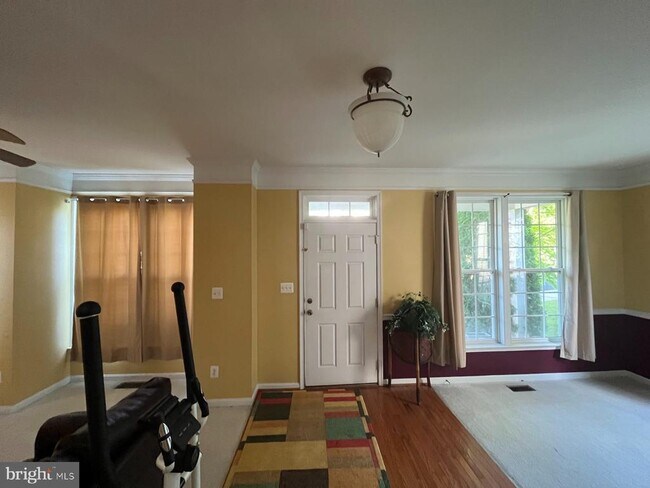 Building Photo - 43326 Columbus St