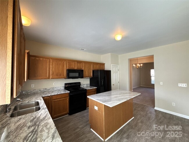 Foto del edificio - 10150 Alexander Martin Ave