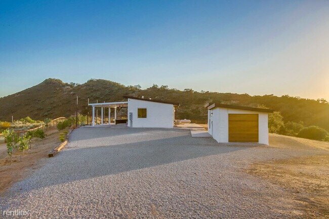 Foto del edificio - 1 br, 1 bath House - 23483 Japatul Valley ...